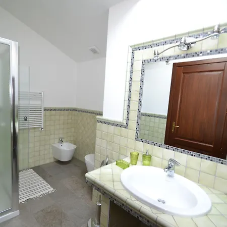 לינה וארוחת בוקר 'l Cumbalot 3*